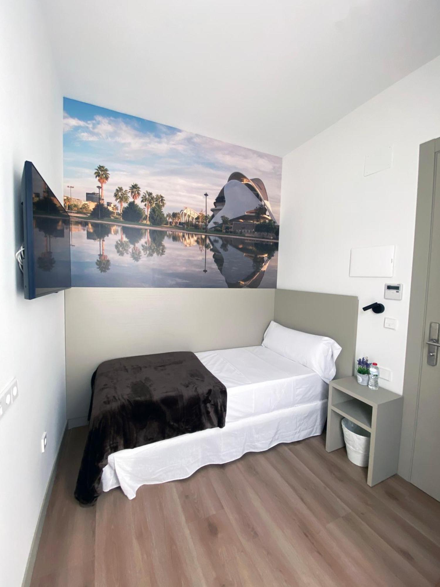 Hotel Bestprice Valence Extérieur photo
